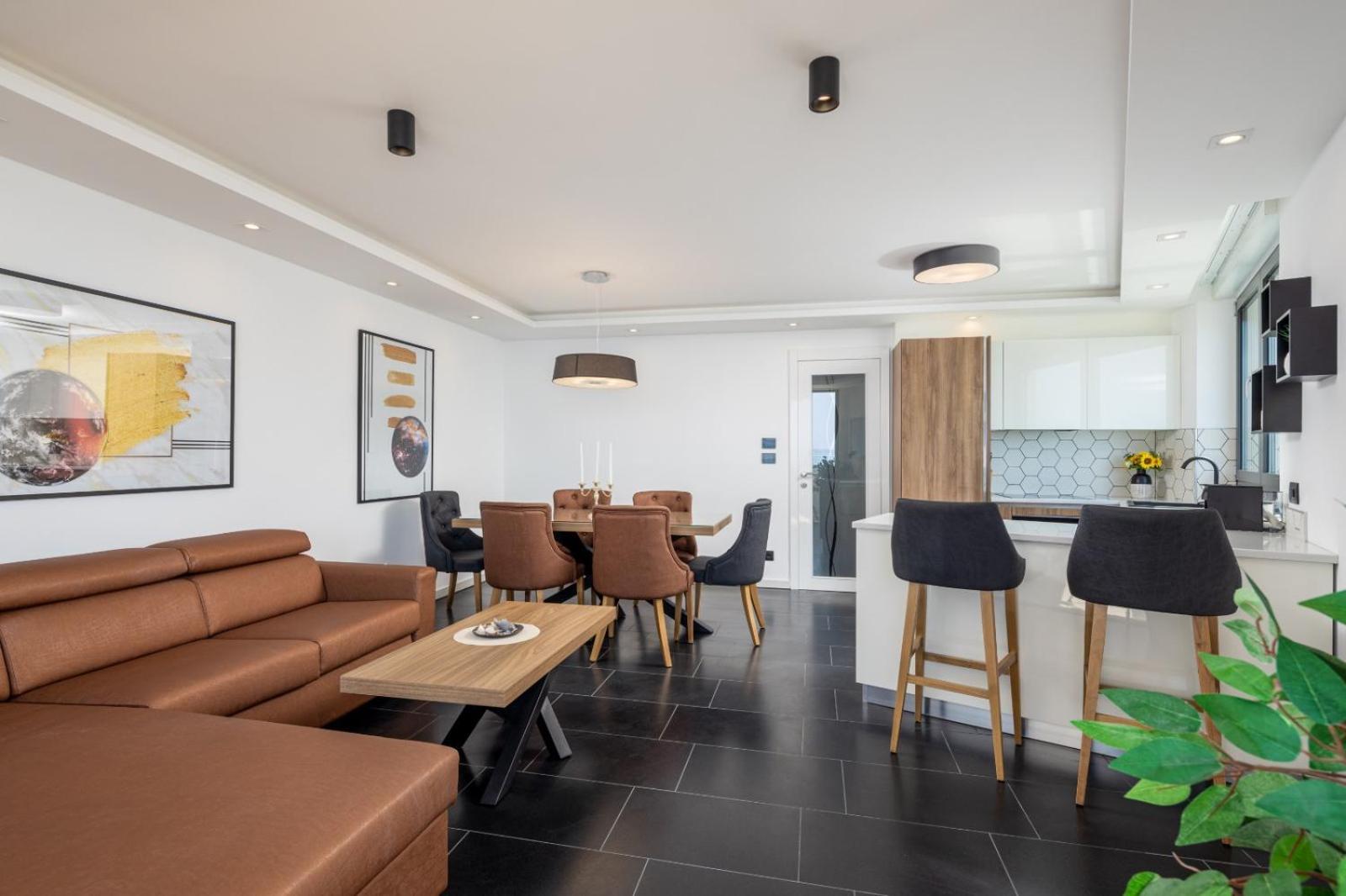 Vipo Prestige Aparthotel 4*
