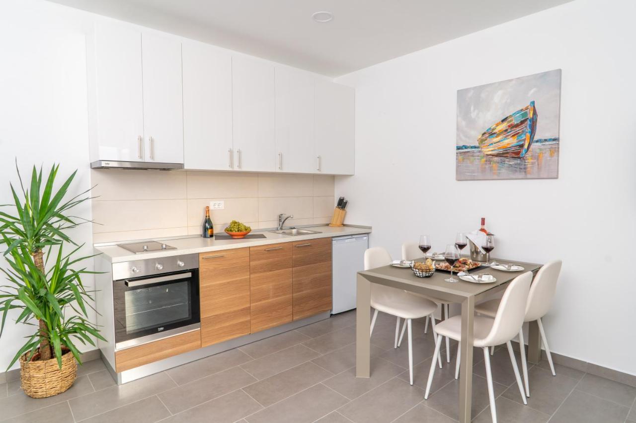 Vipo Prestige Aparthotel 4*